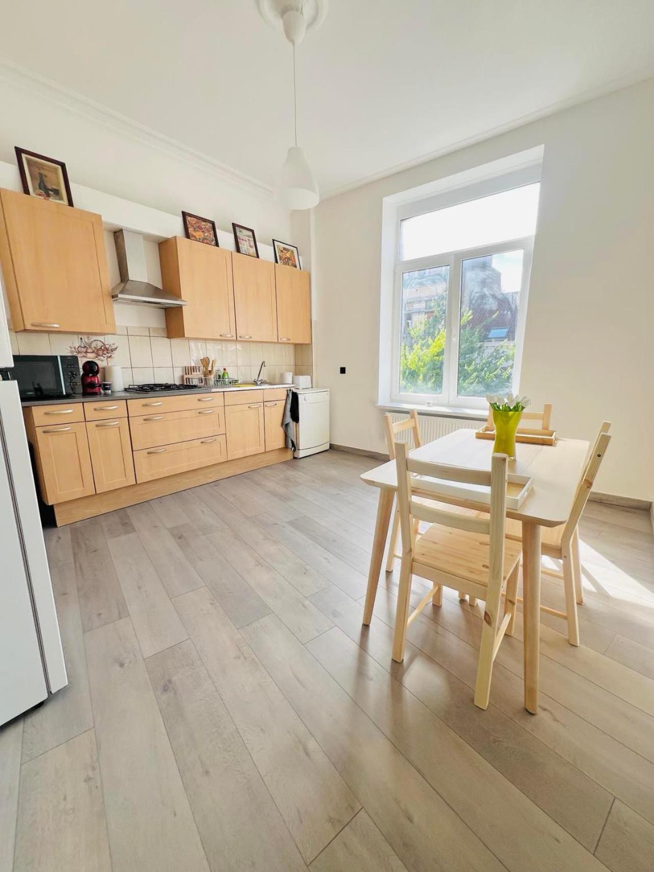 Renove Et Radieux A Bruxelles Екстериор снимка